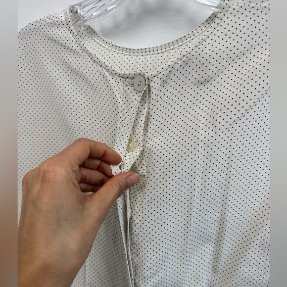 Ann Taylor Vintage 80's 100% Silk Cream Polka Dot Crew Neck Button Blouse Size 4 - Picture 7 of 10